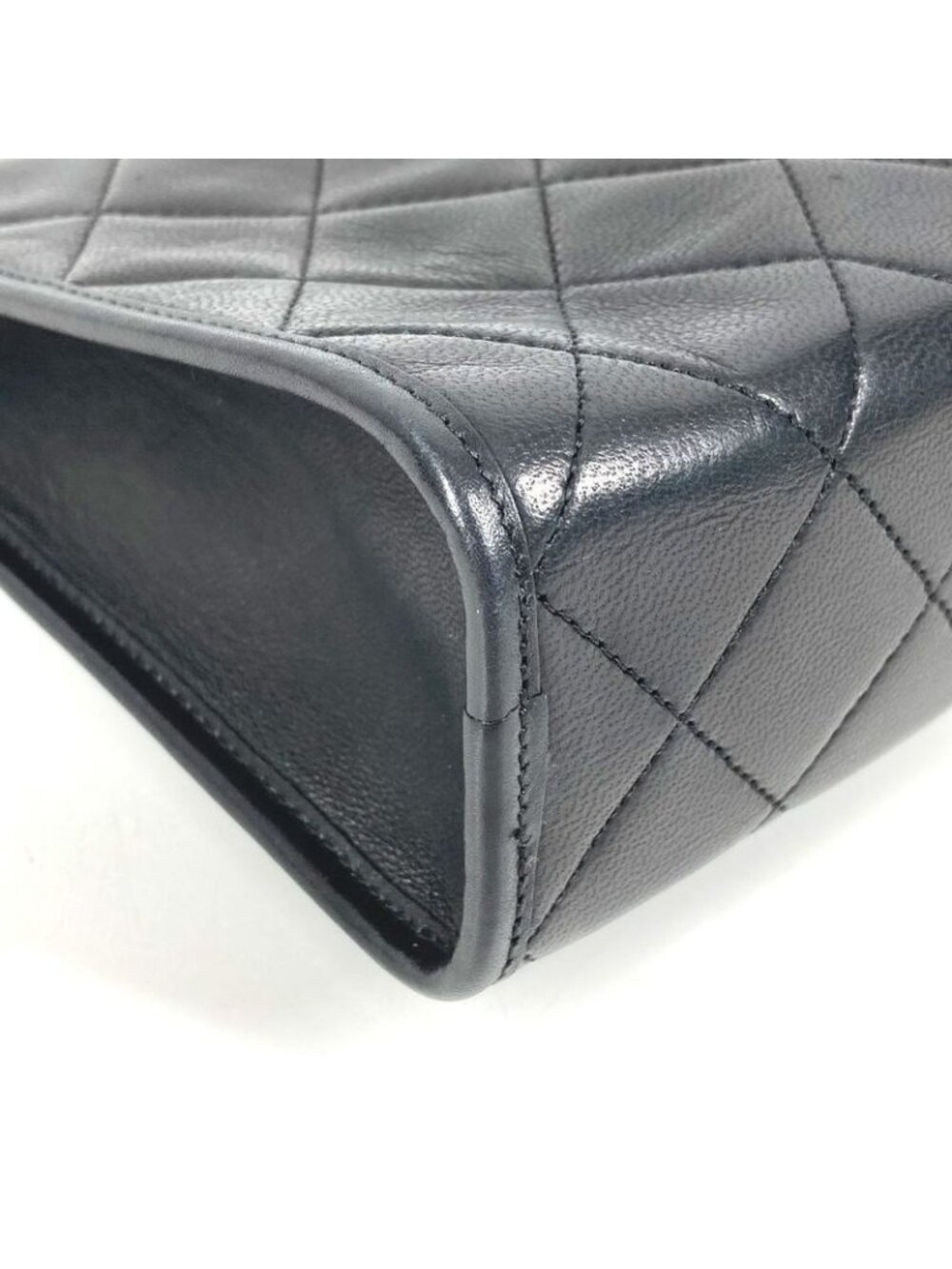 Chanel Clutch CC Logo Quilted Leather Black - Picture 2 of 9